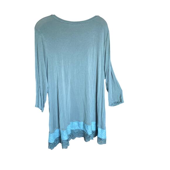 LOGO by Lori Goldstein Green Lace Hem Tunic Top Plus 3X - Picture 6 of 6